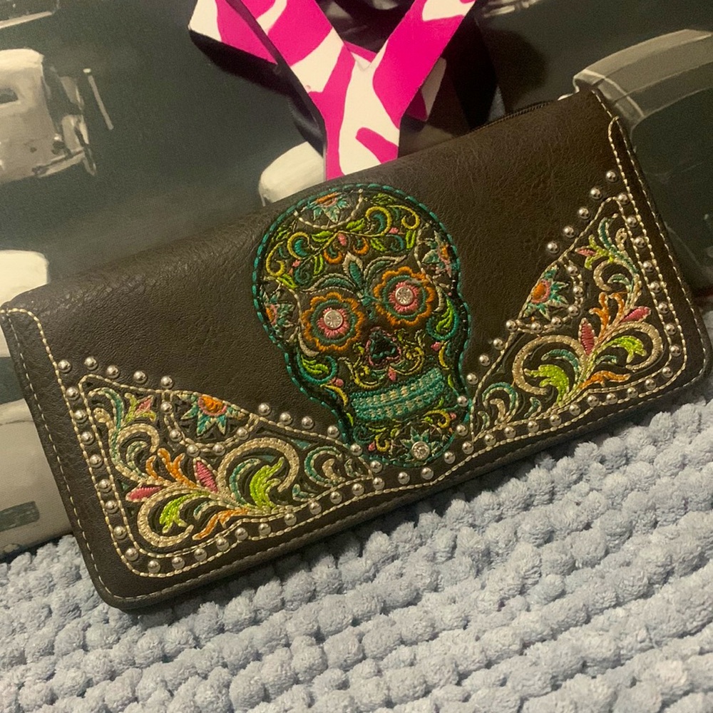 Mountain West wallet